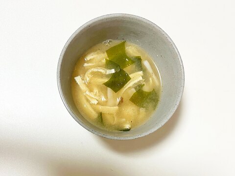 ワカメと油揚げの簡単味噌汁